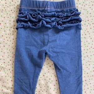 Cat & Jack ruffle bottom leggings size 6-9months